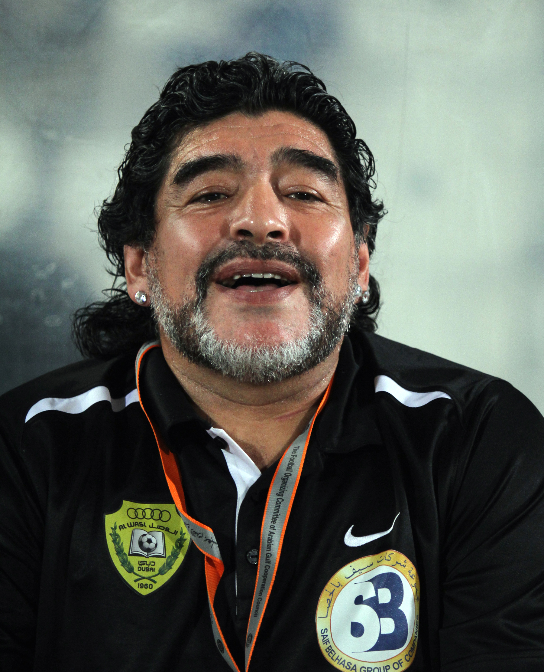 Maradona keepie-uppies