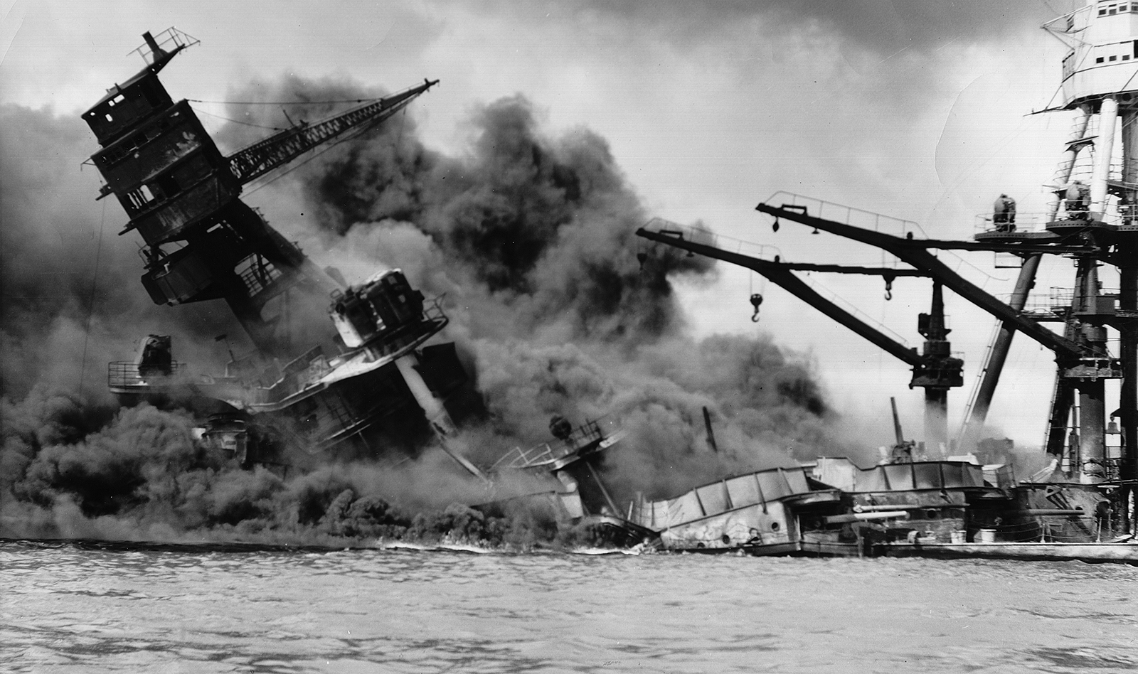 Pearl Harbor: a newspaper detailed the attack in 1937, 4 years before it happened
